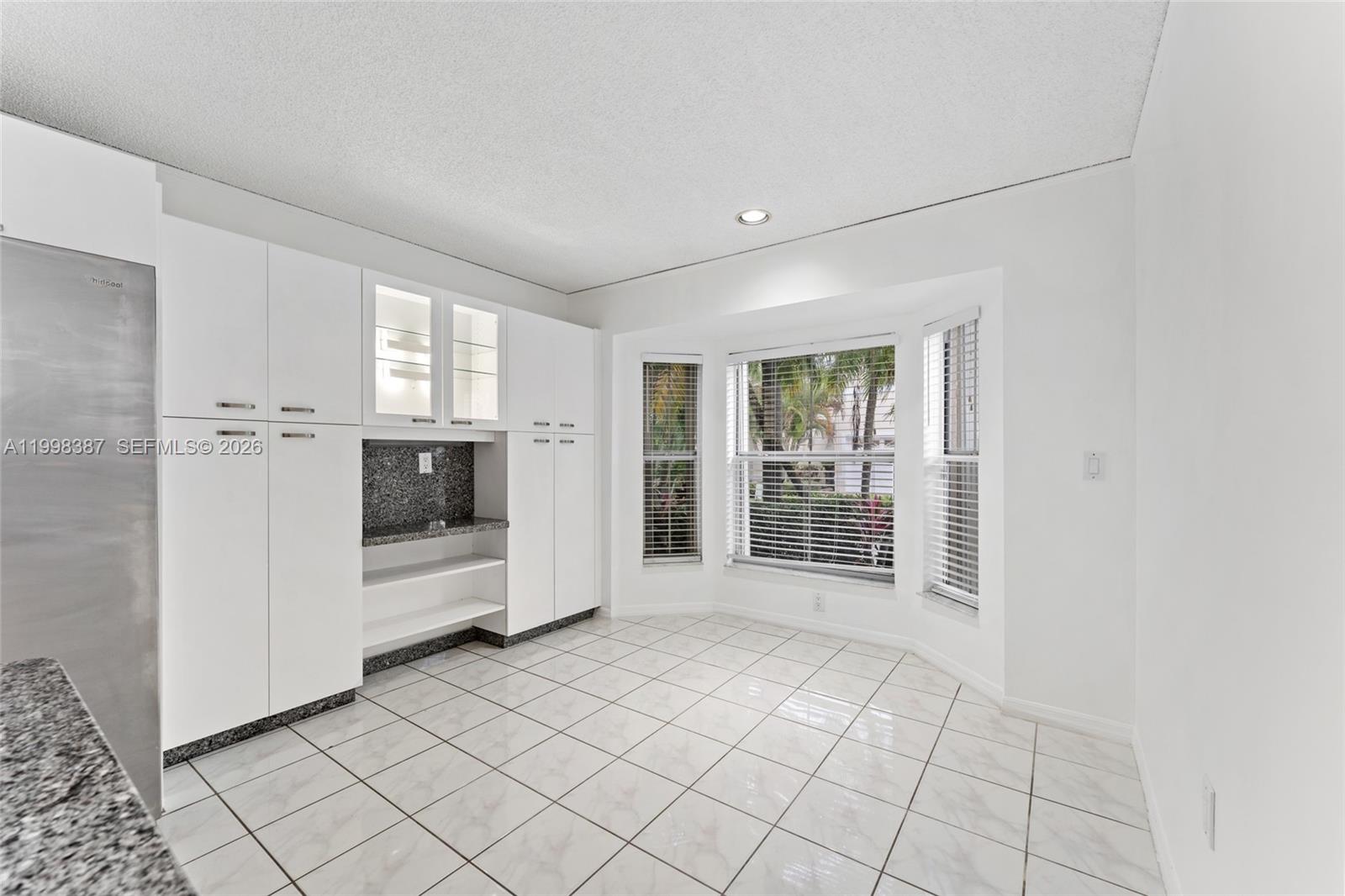 WEST LAKE VILLAGE - Residential Lease