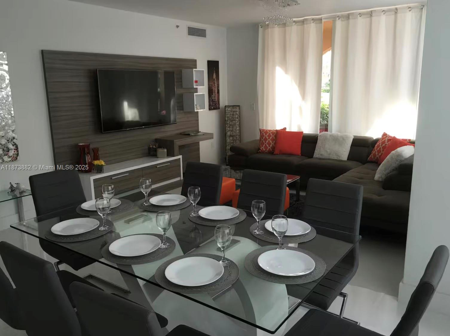 THE YACHT CLUB AT AVENTUR - Residential