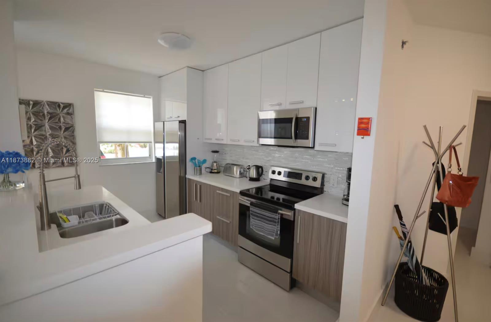 THE YACHT CLUB AT AVENTUR - Residential