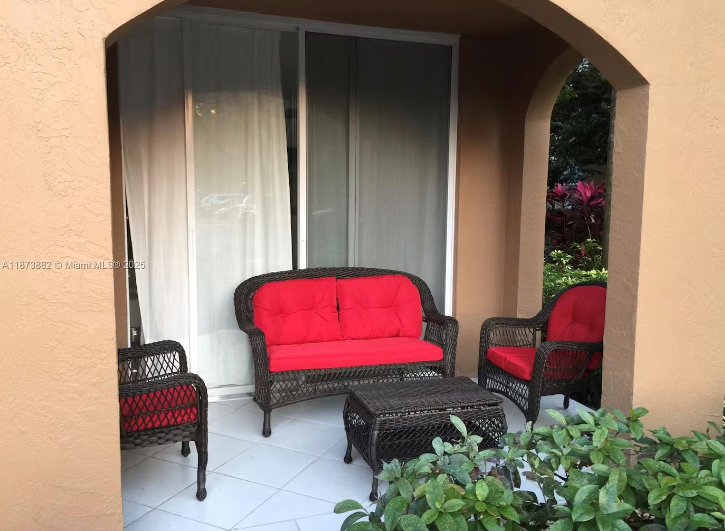 THE YACHT CLUB AT AVENTUR - Residential