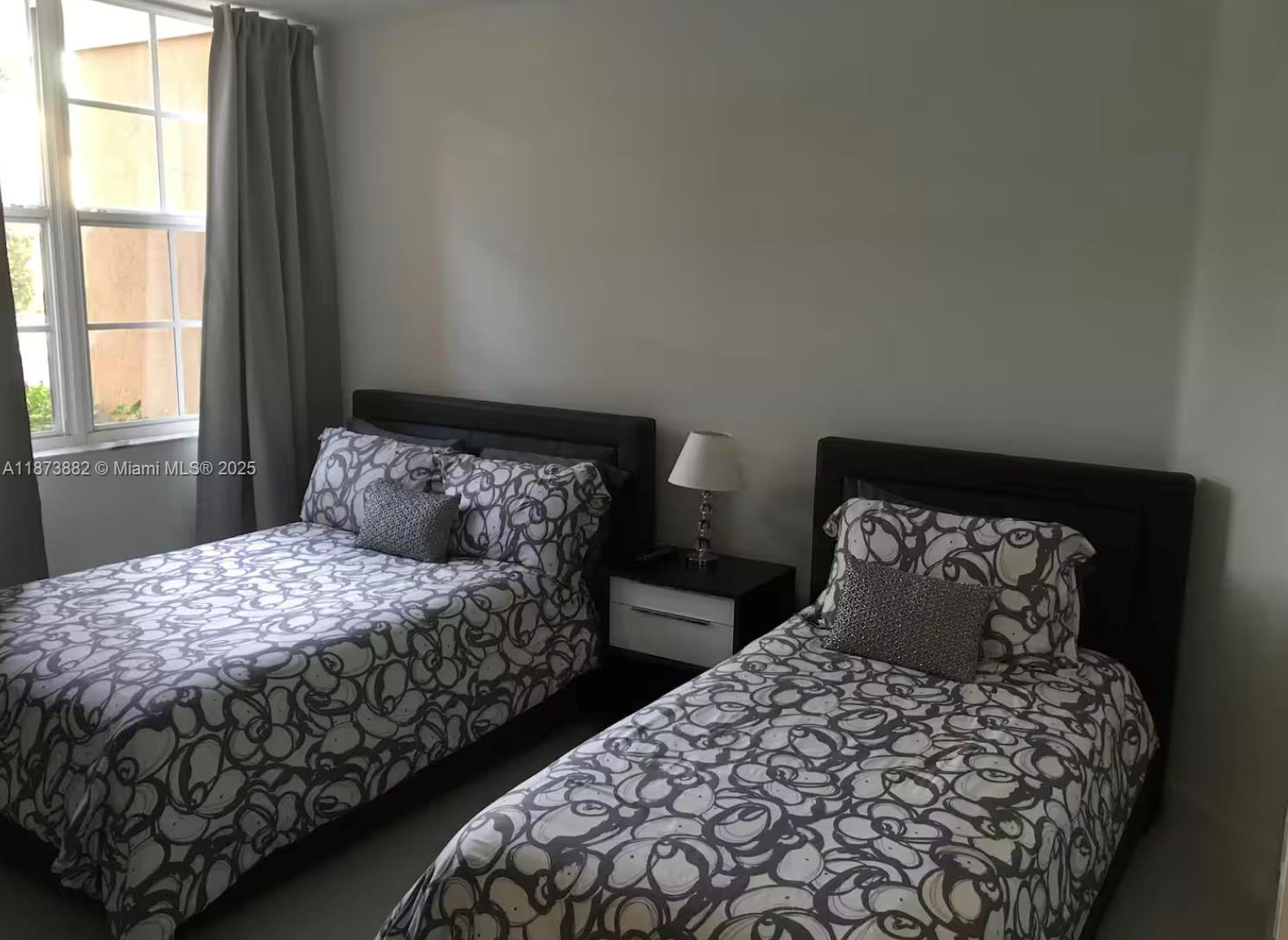 THE YACHT CLUB AT AVENTUR - Residential