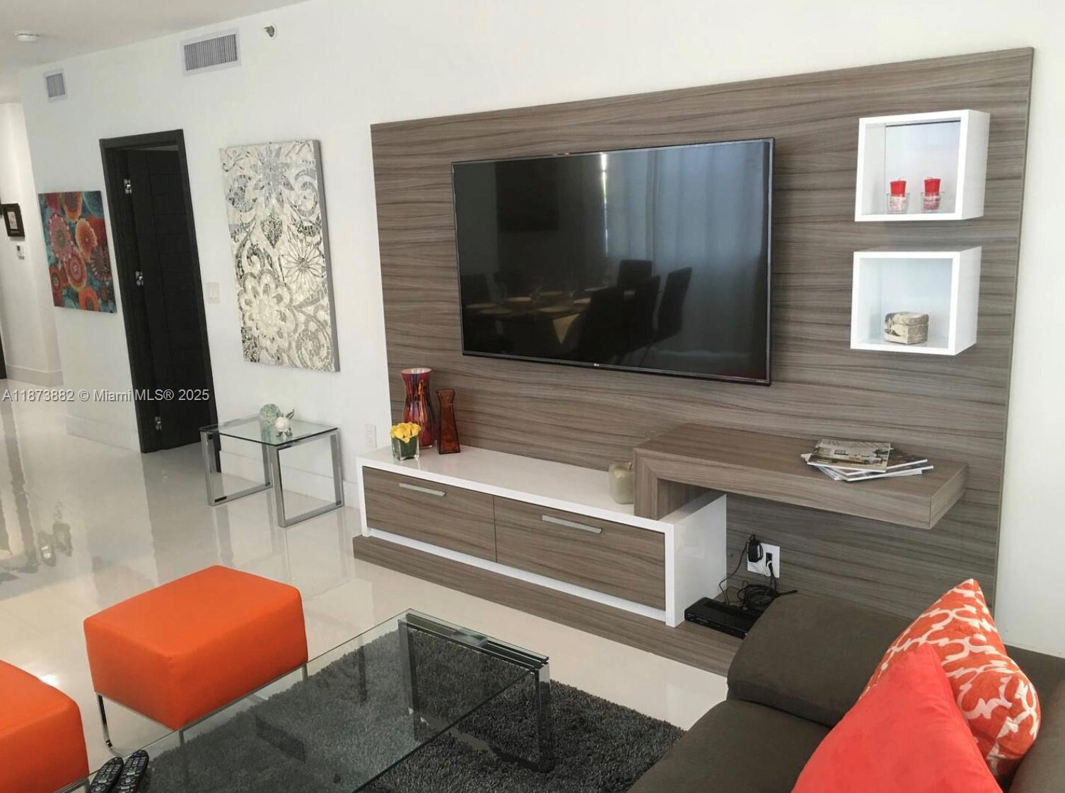 THE YACHT CLUB AT AVENTUR - Residential