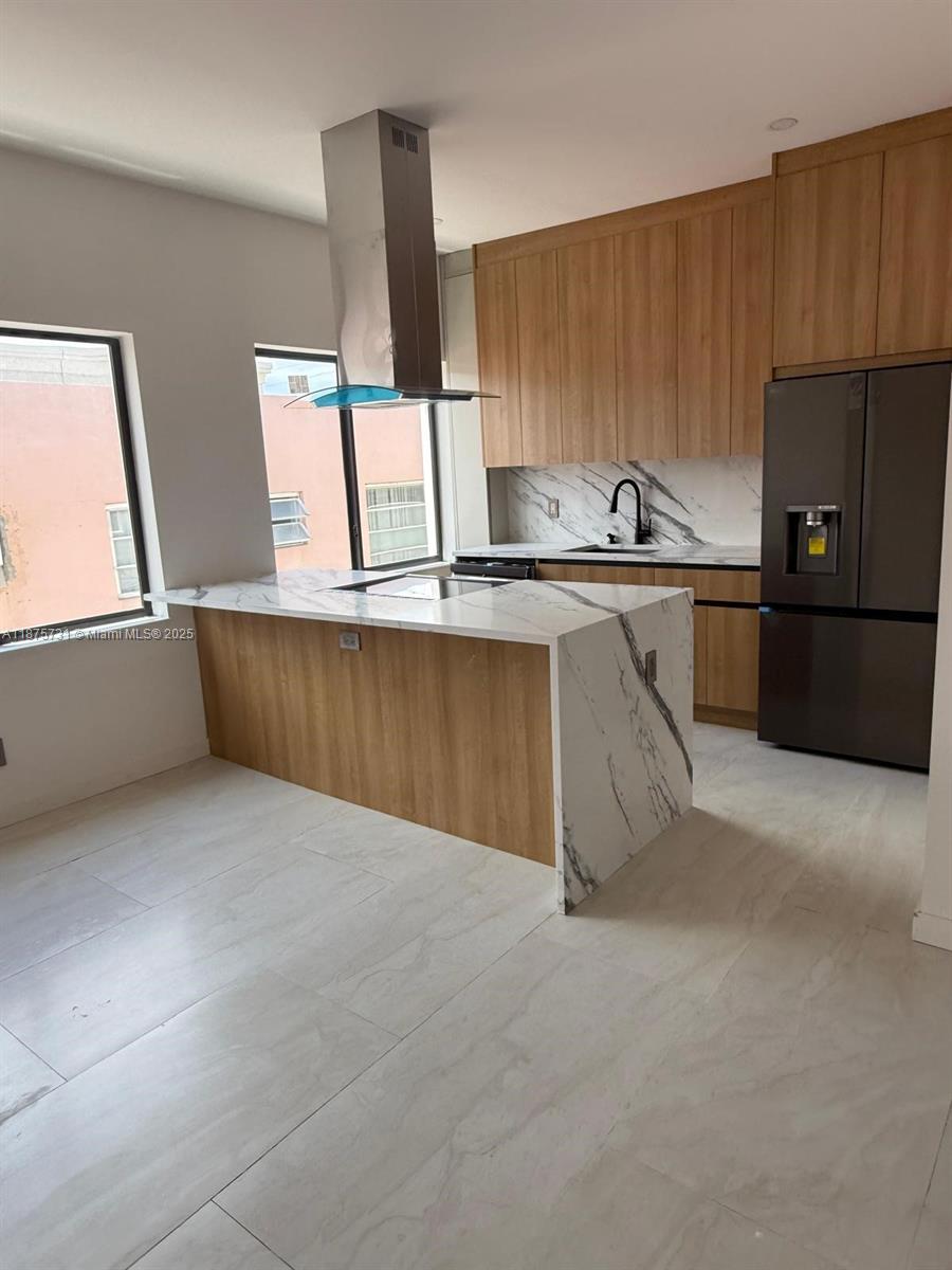 BEACON MANOR - Residential Lease