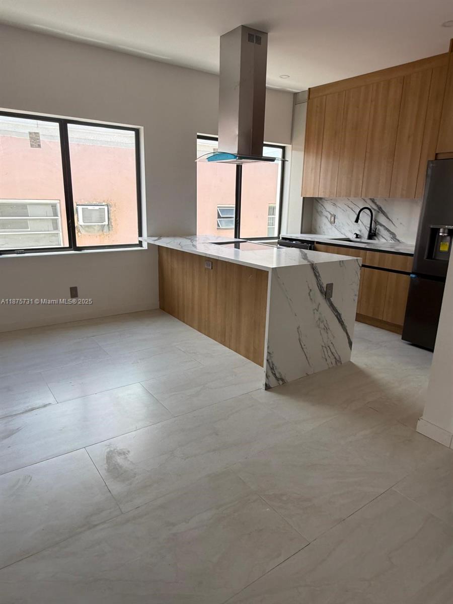 BEACON MANOR - Residential Lease