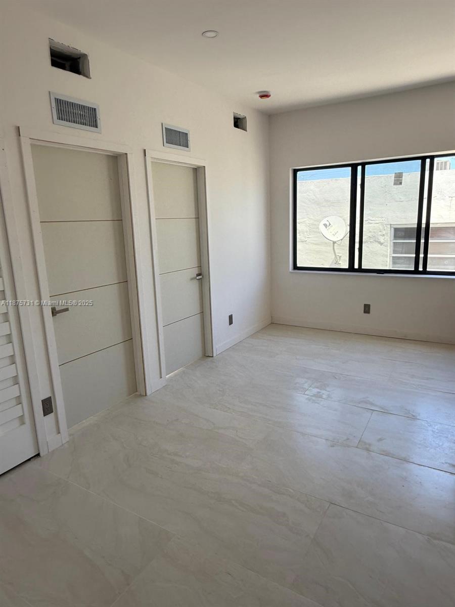 BEACON MANOR - Residential Lease