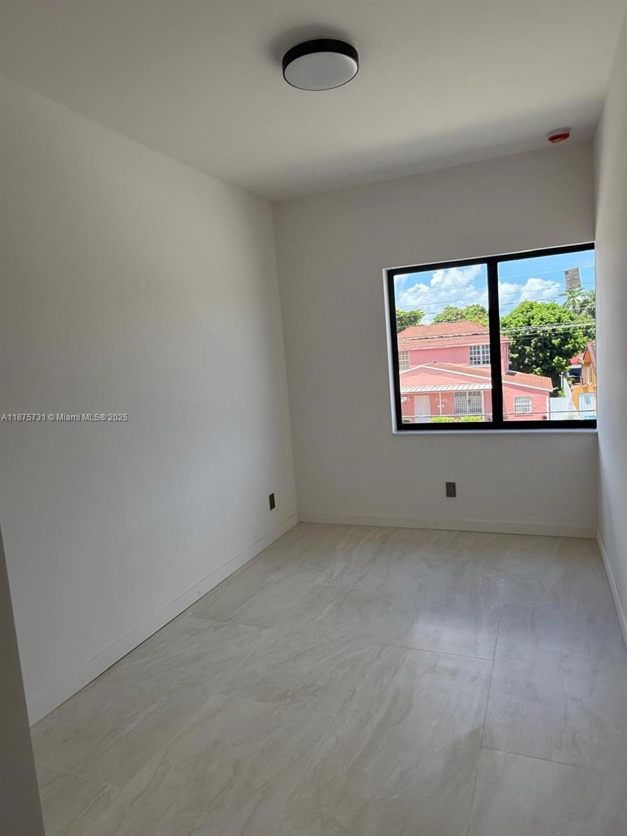 BEACON MANOR - Residential Lease