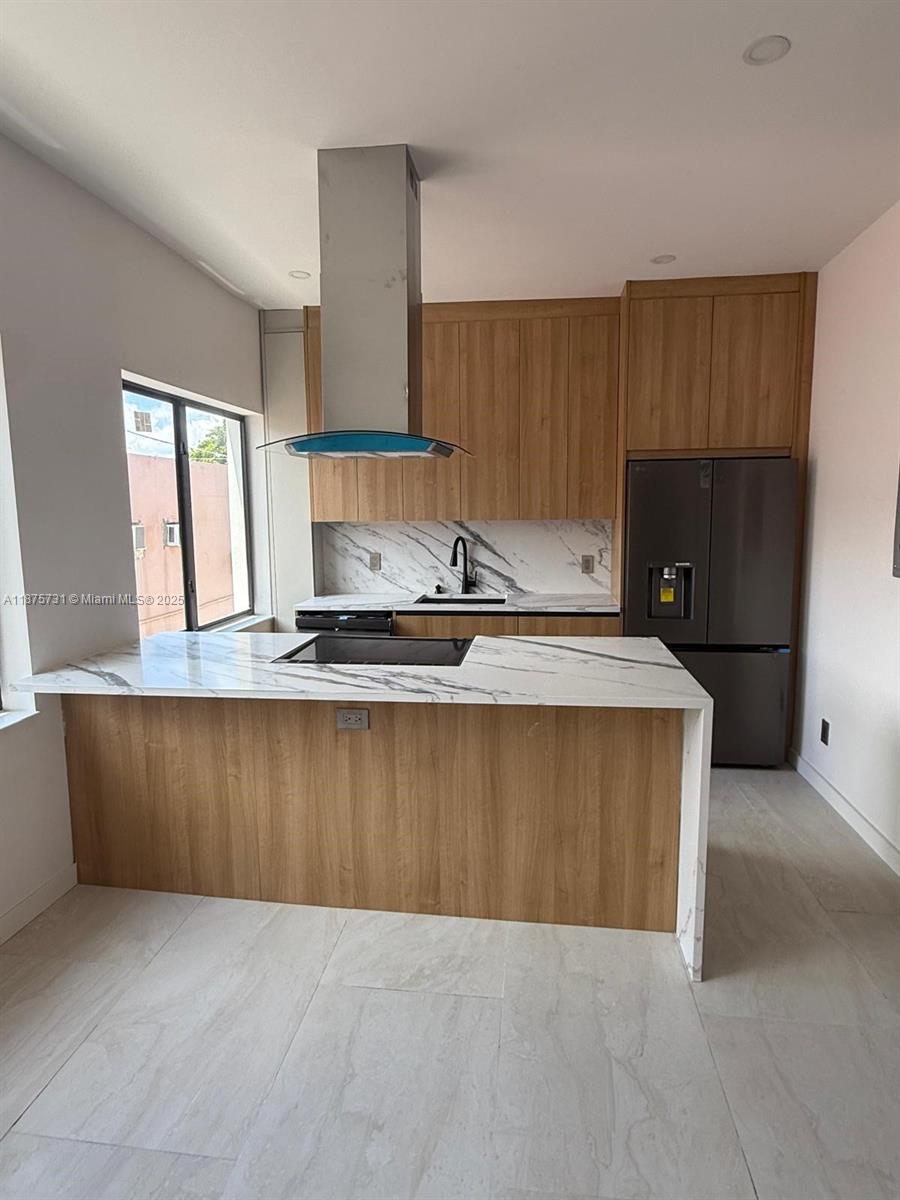 BEACON MANOR - Residential Lease