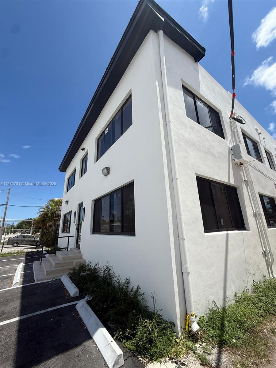 BEACON MANOR - Residential Lease