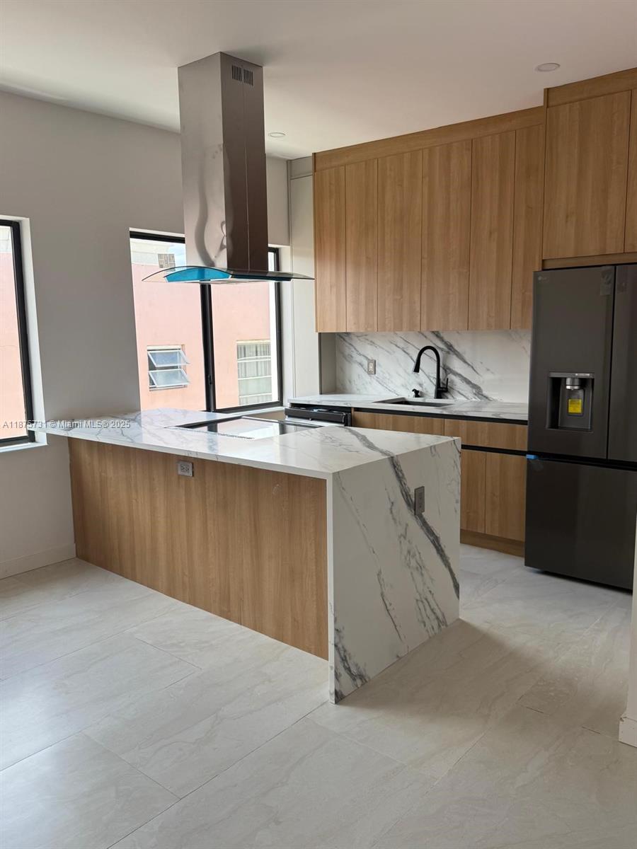 BEACON MANOR - Residential Lease