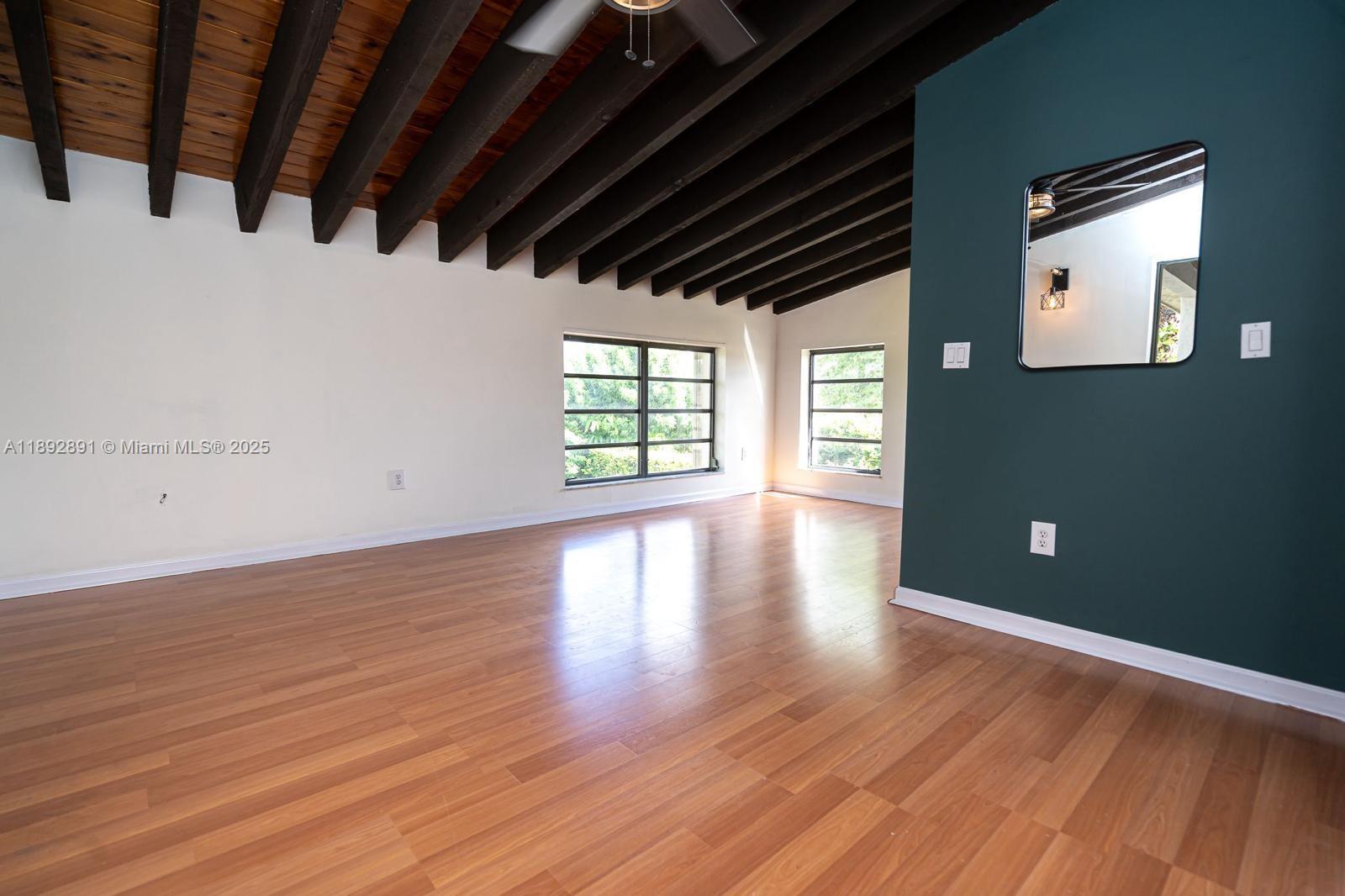 ROYALE GREEN SEC 2 - Residential Lease