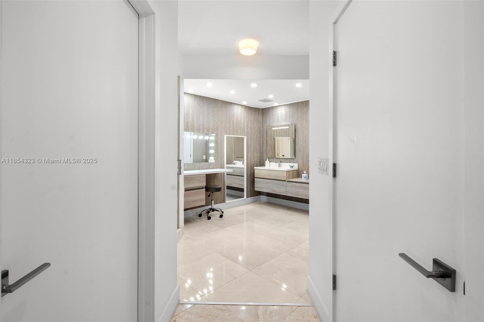 LAKE VILLA ONE CONDO - Residential
