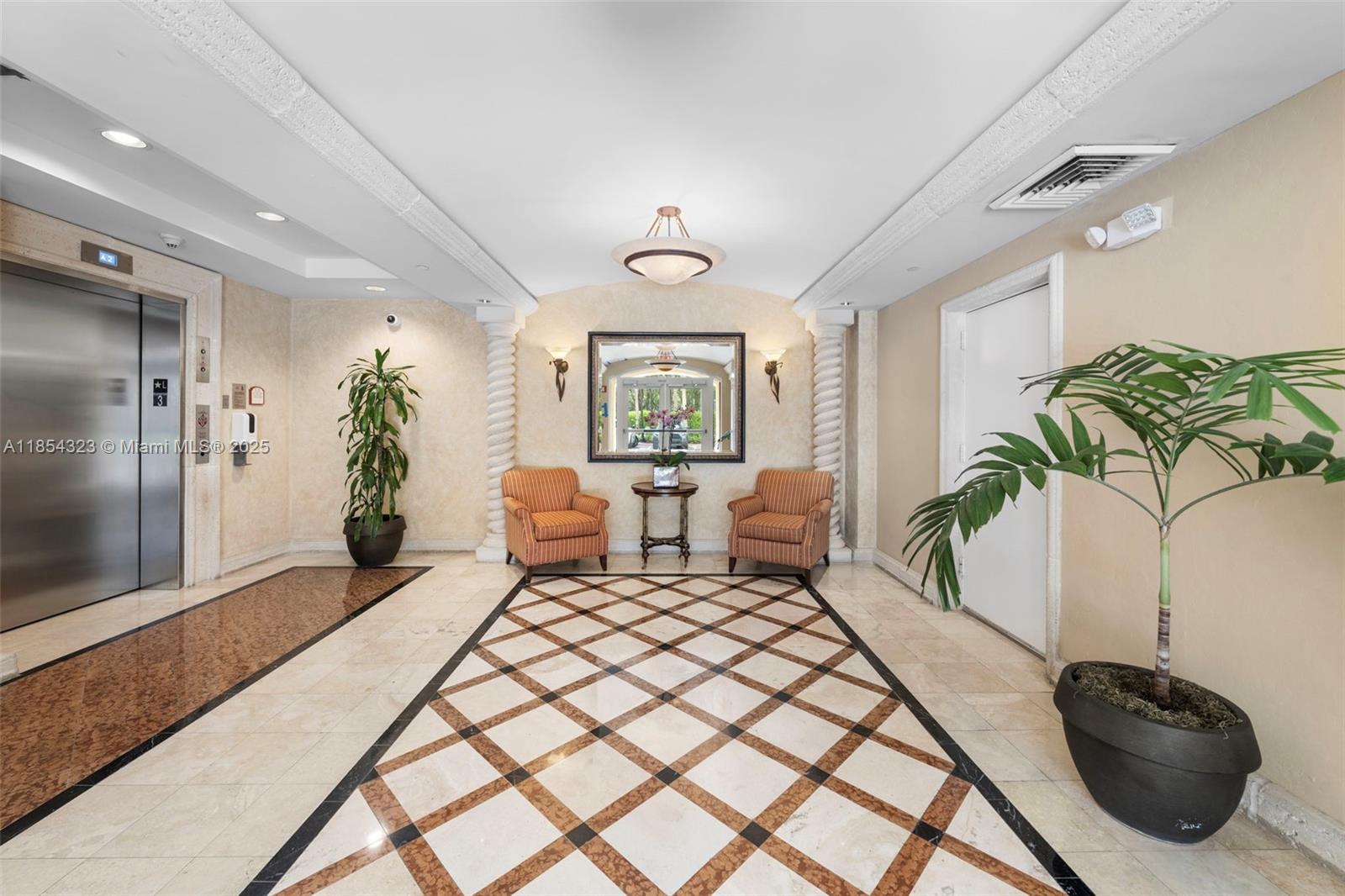 723 Crandon Blvd 305