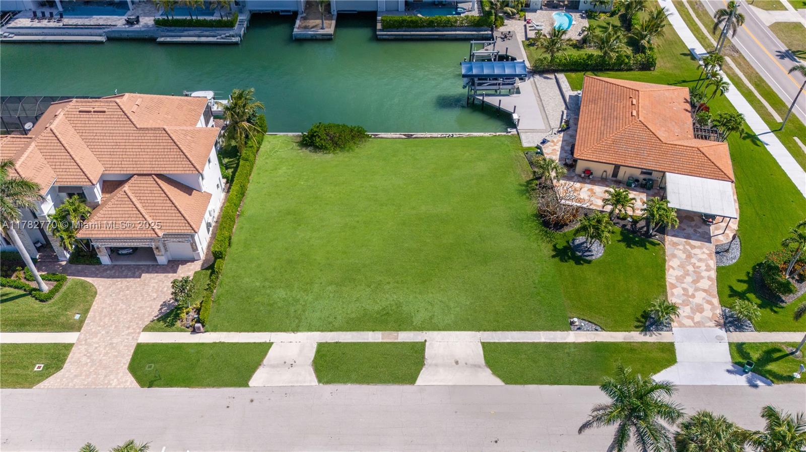 773100 MARCO BEACH UNIT 4 - Land