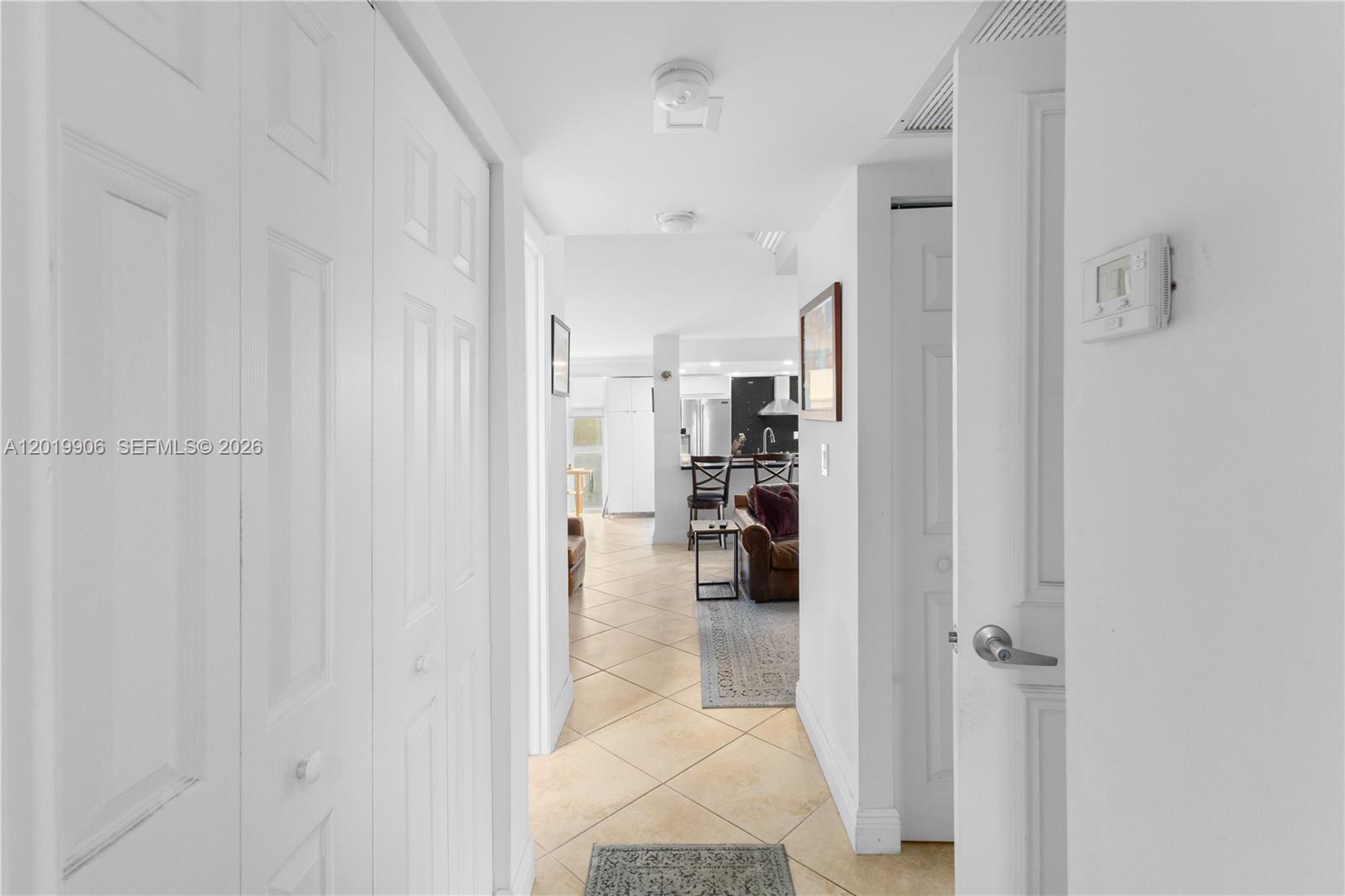 TOWERS OF QUAYSIDE CONDO - Residential