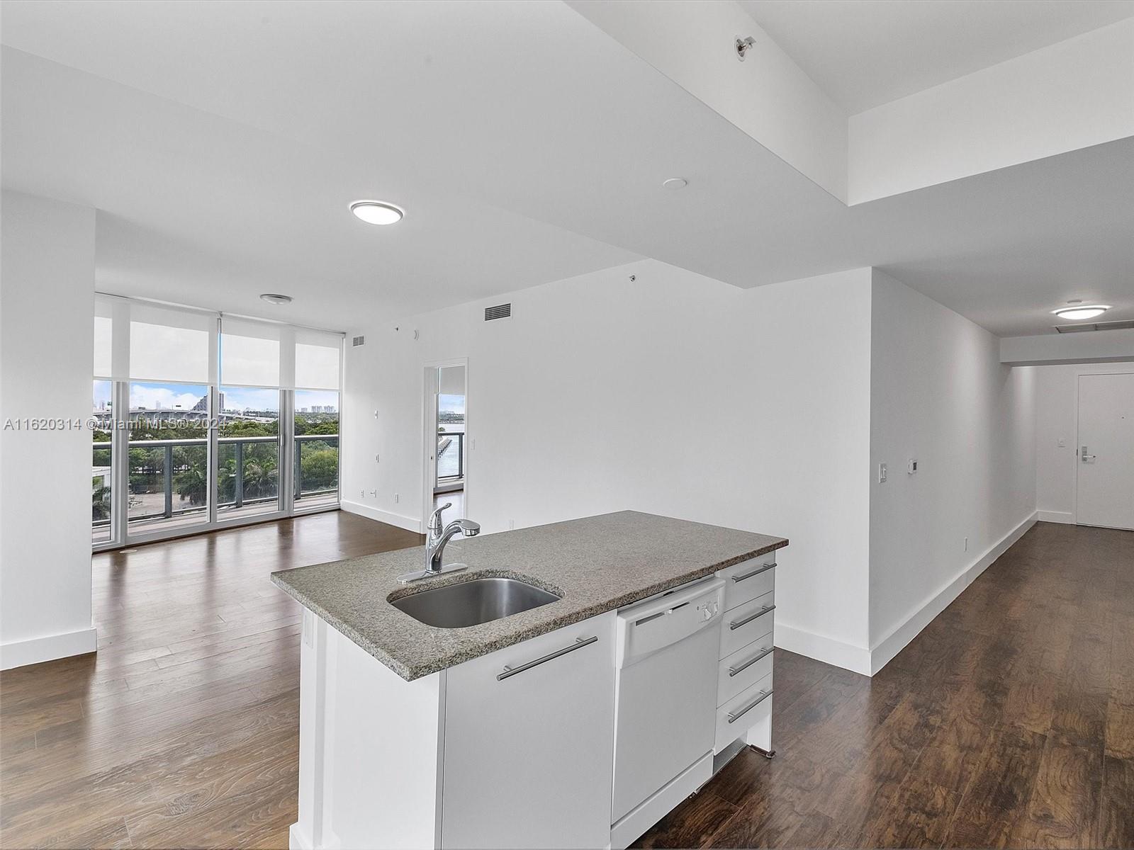 MARINABLUE CONDO - Residential