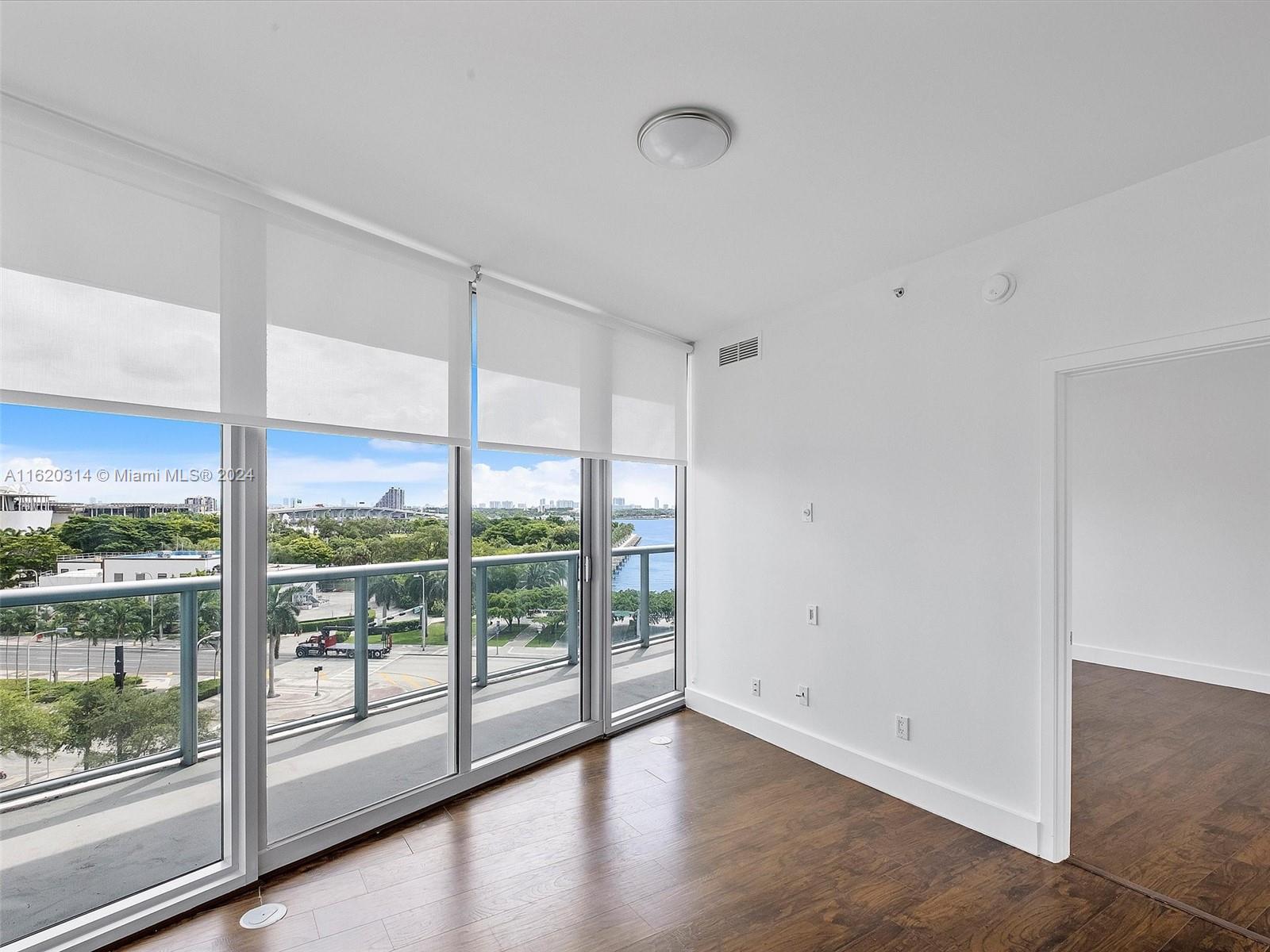 MARINABLUE CONDO - Residential