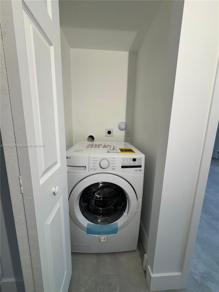 HIGH SCHOOL PK TRACK - Residential Lease