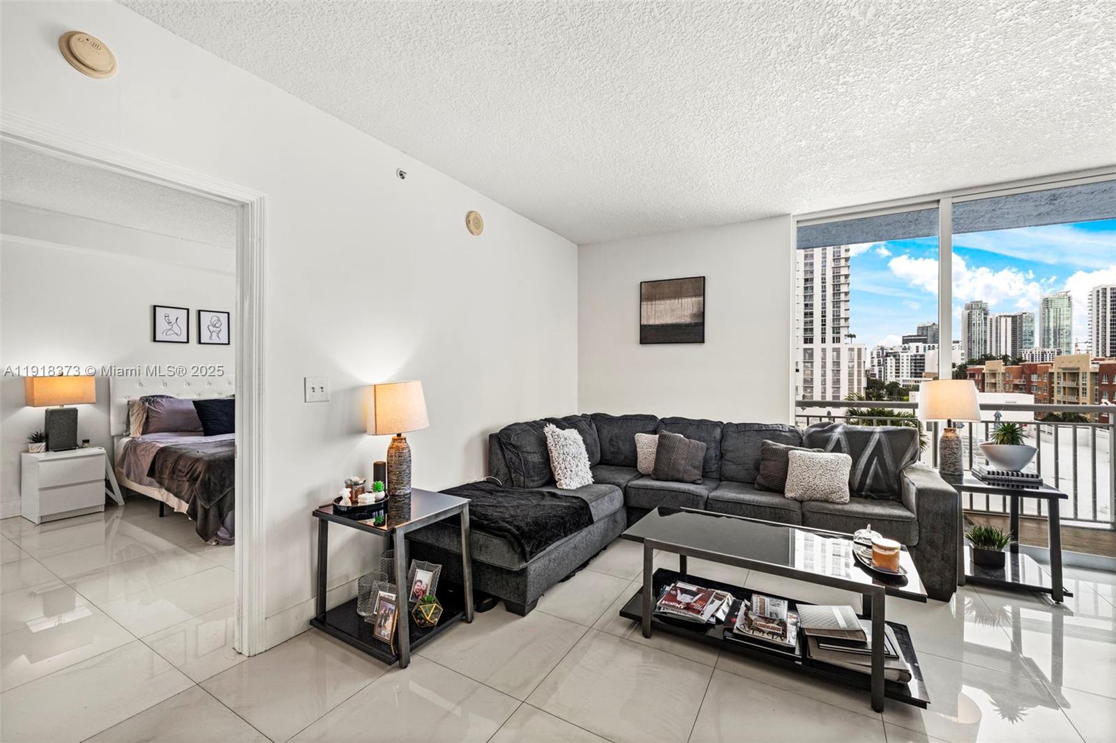 1800 BISCAYNE PLAZA CONDO - Residential