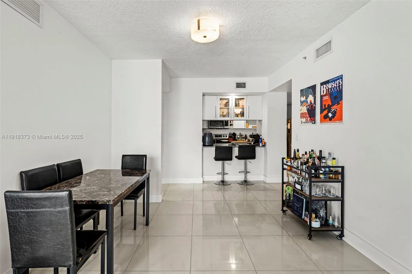 Miami, Florida 33132, United States, 3 Bedrooms Bedrooms, ,2 BathroomsBathrooms,Residential,Active,247560