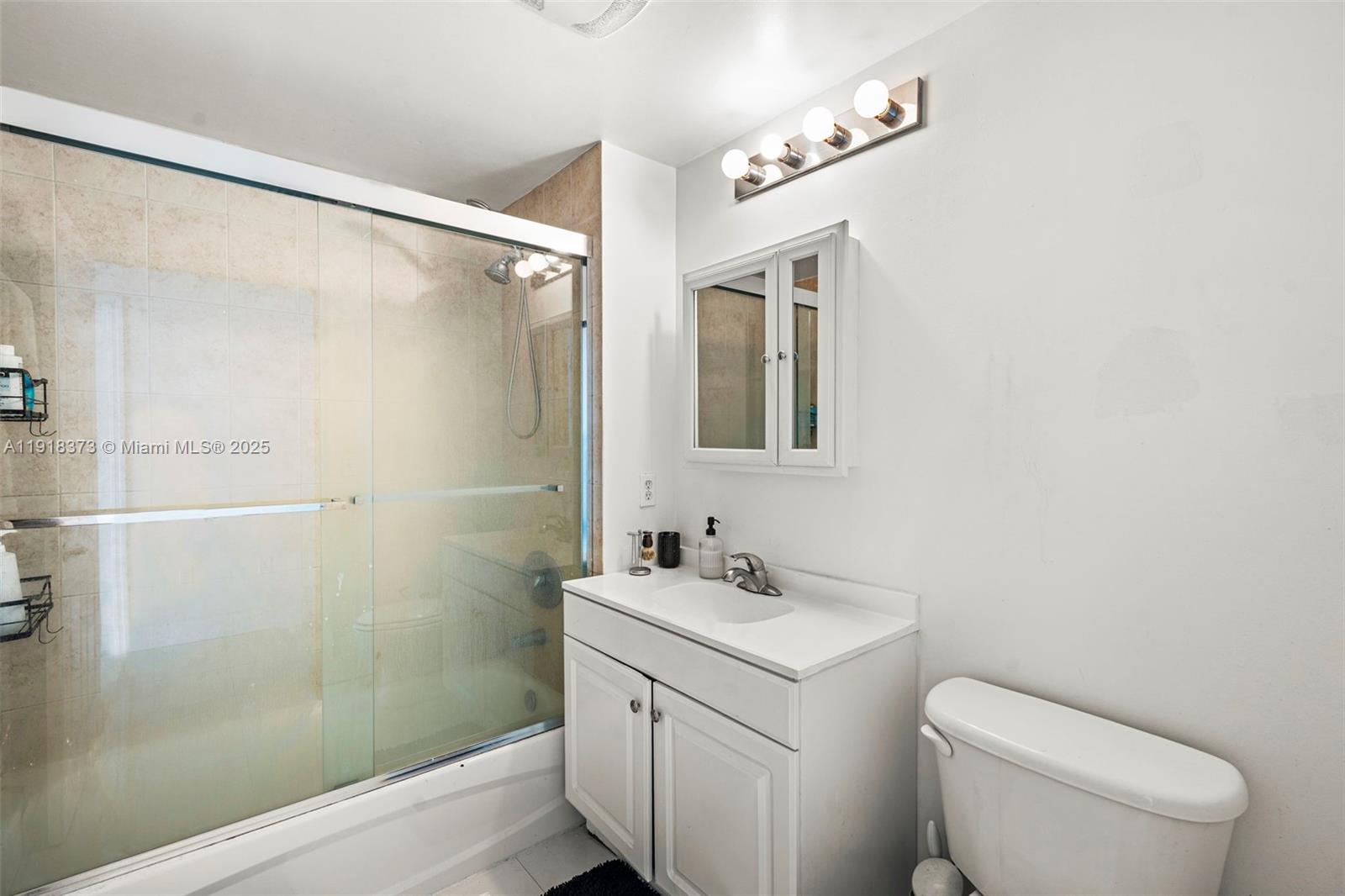 1800 BISCAYNE PLAZA CONDO - Residential