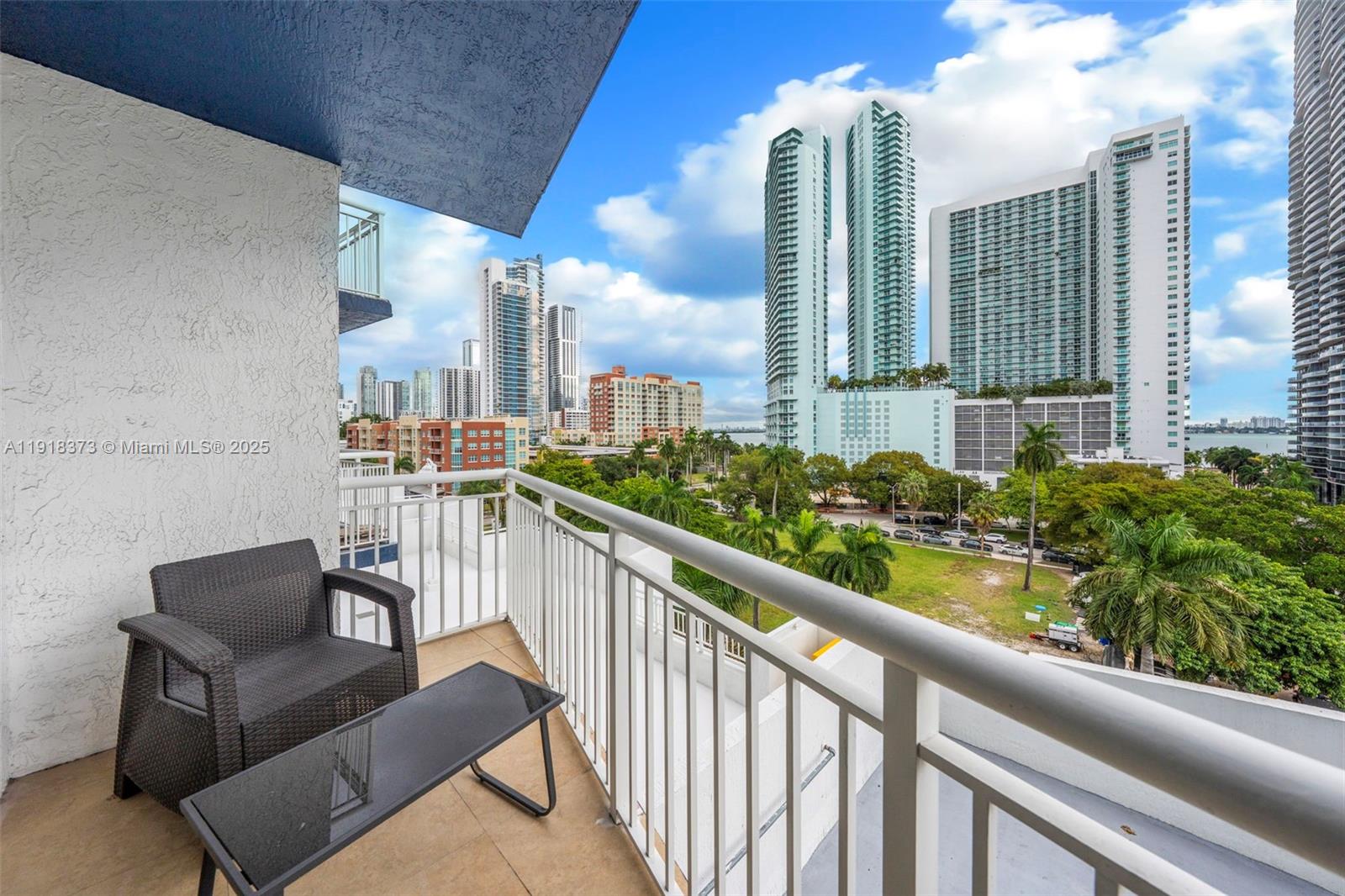 1800 BISCAYNE PLAZA CONDO - Residential