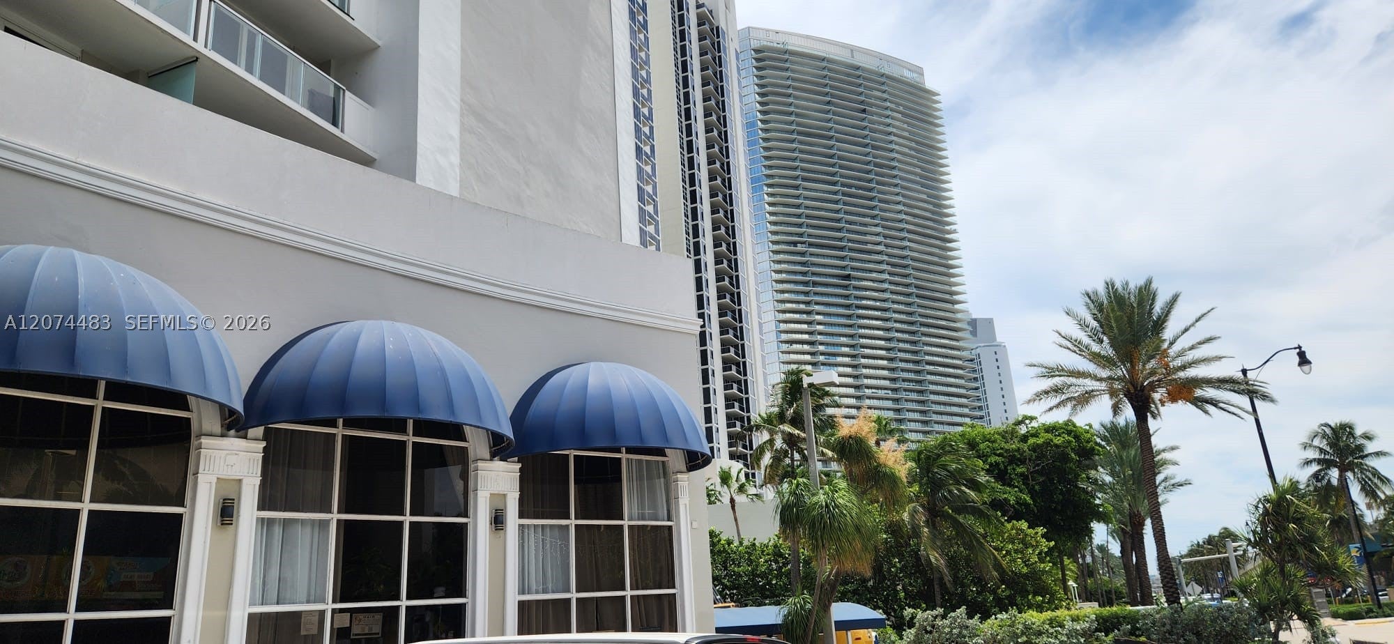 19201 Collins Ave 1028