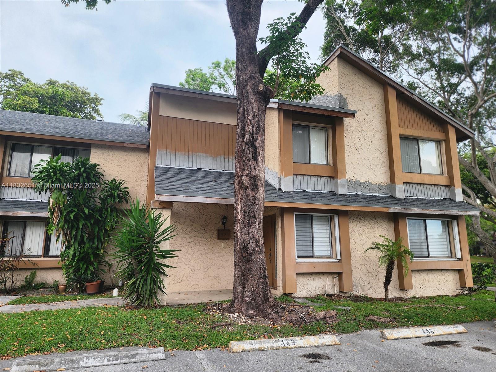 WIMBLEDON AT JACARANDA CO - Residential Lease