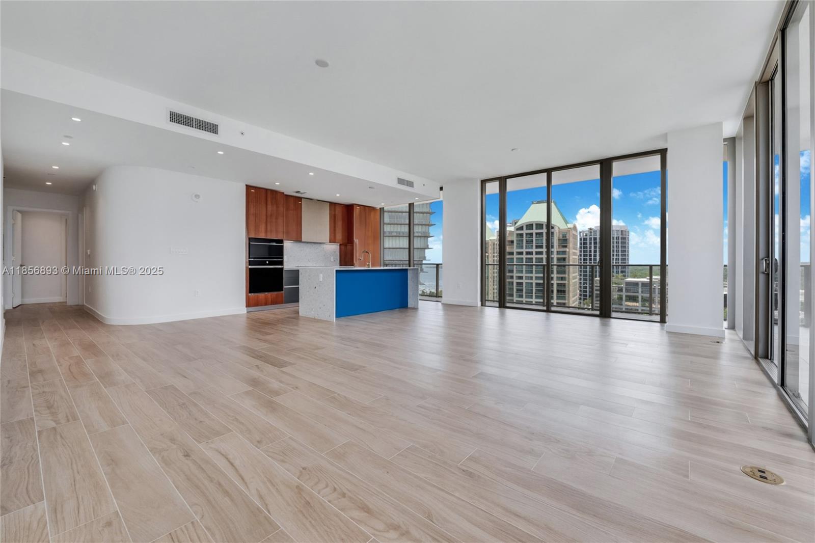 2678 Tigertail Ave 1501