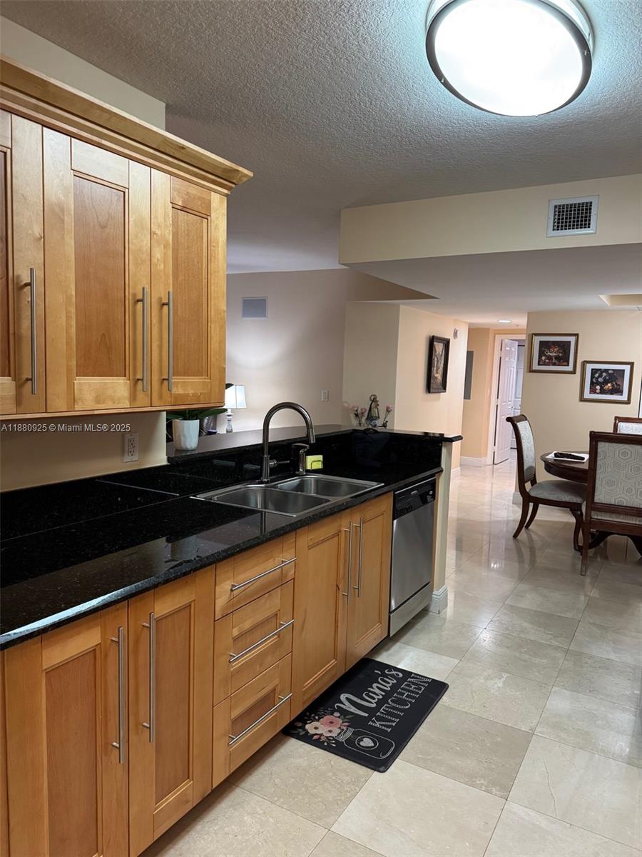 3232 SW 22nd Ter 801