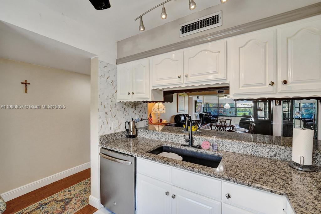 CONDO 1 OF WHITEHALL COND - Residential