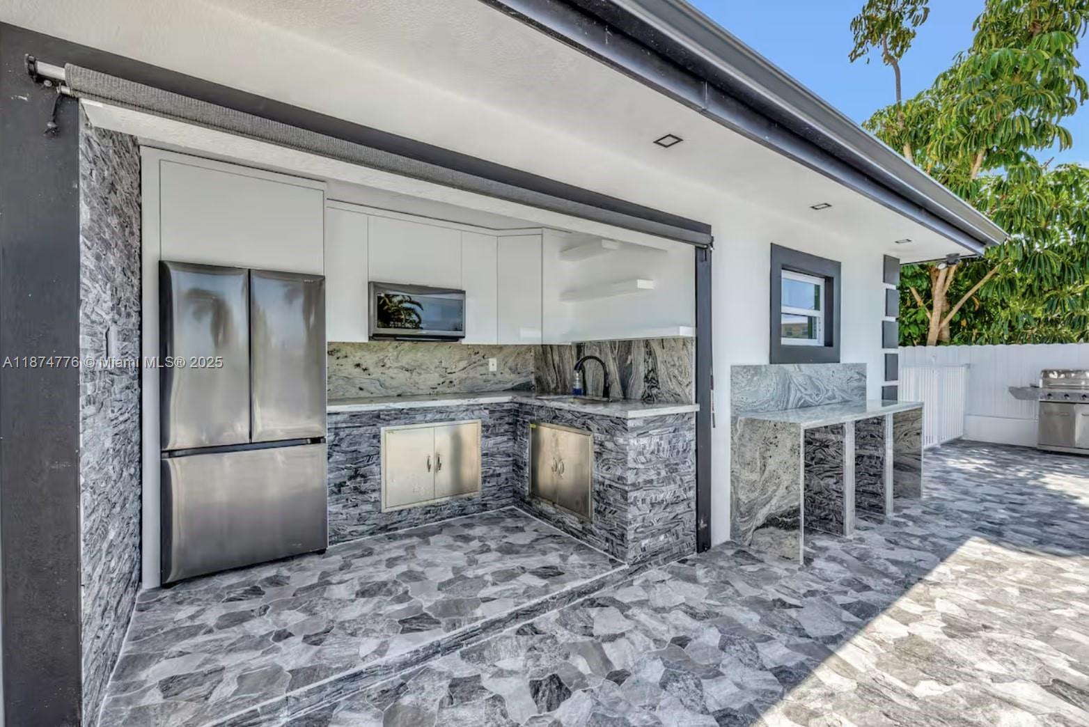 VENICE KEY VACCAS - Residential