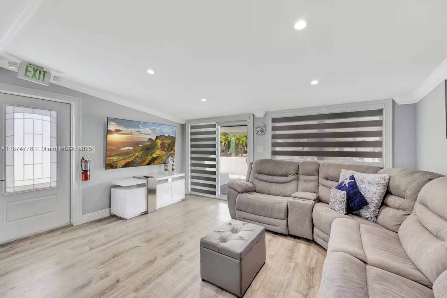 VENICE KEY VACCAS - Residential