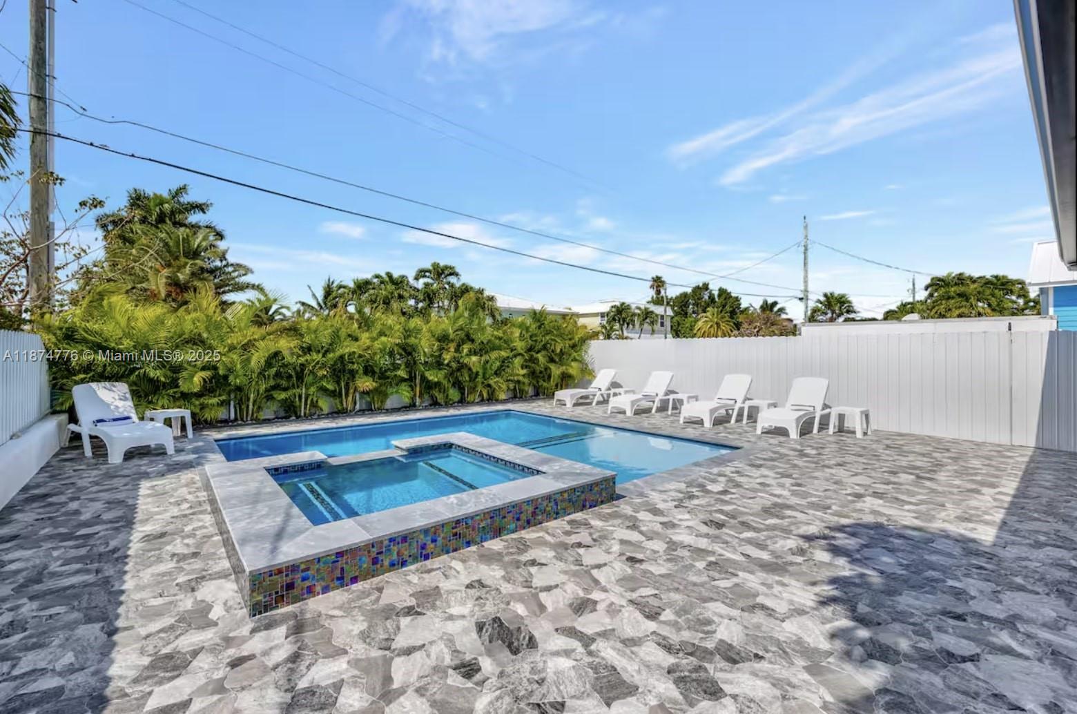 VENICE KEY VACCAS - Residential