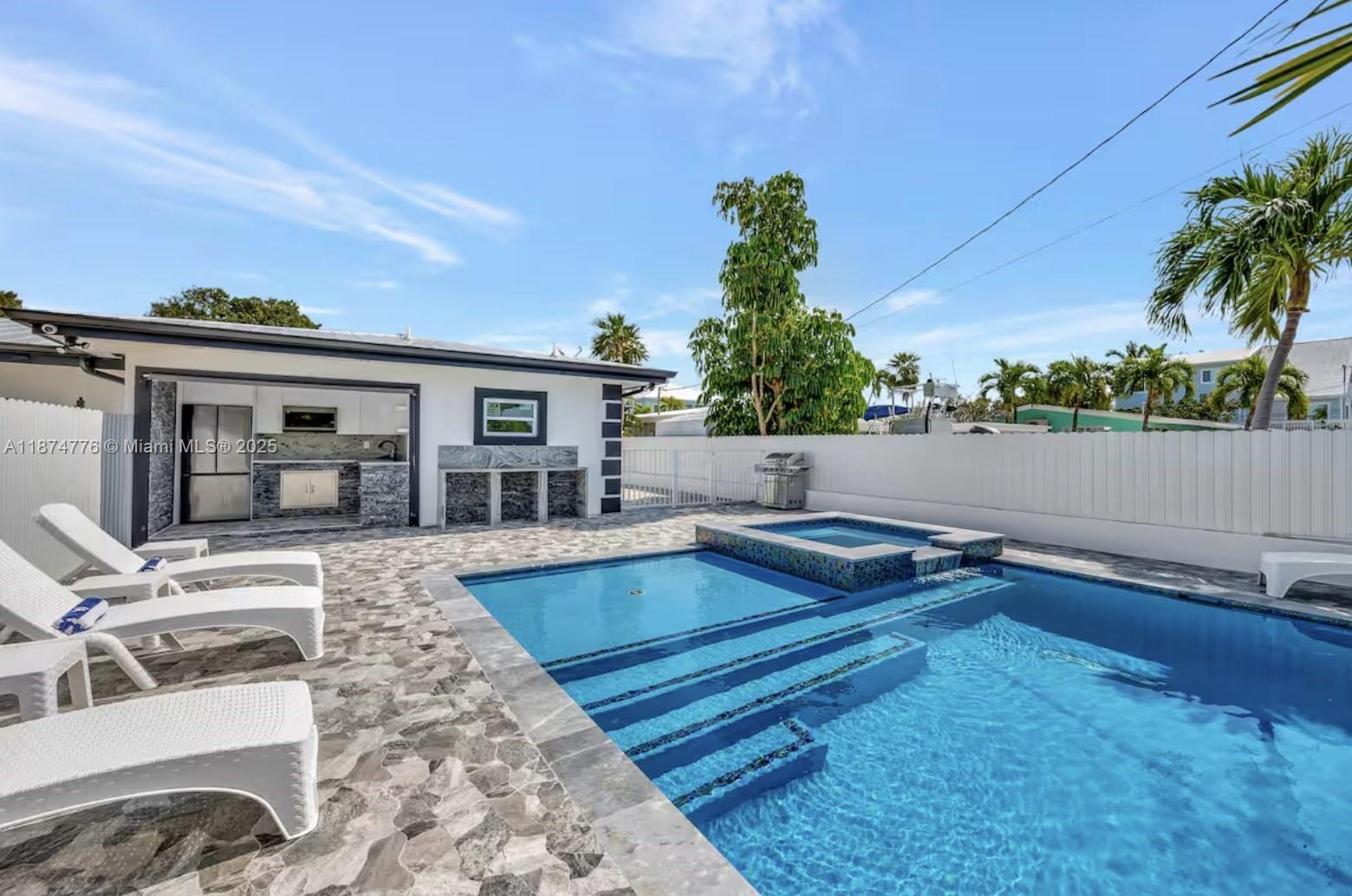 VENICE KEY VACCAS - Residential