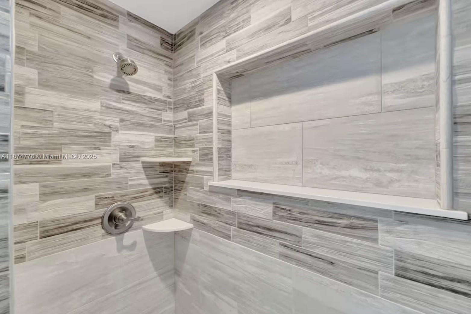 VENICE KEY VACCAS - Residential