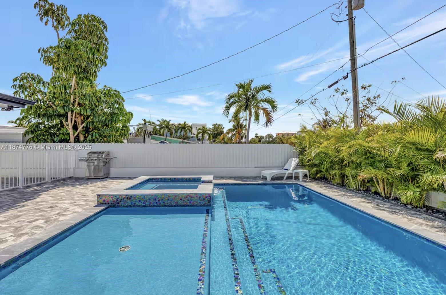 VENICE KEY VACCAS - Residential