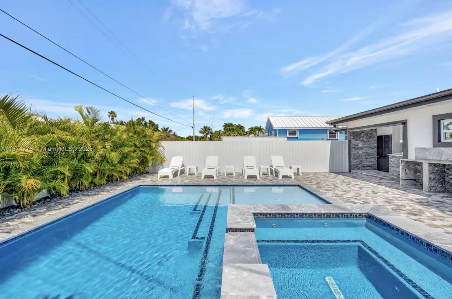 VENICE KEY VACCAS - Residential