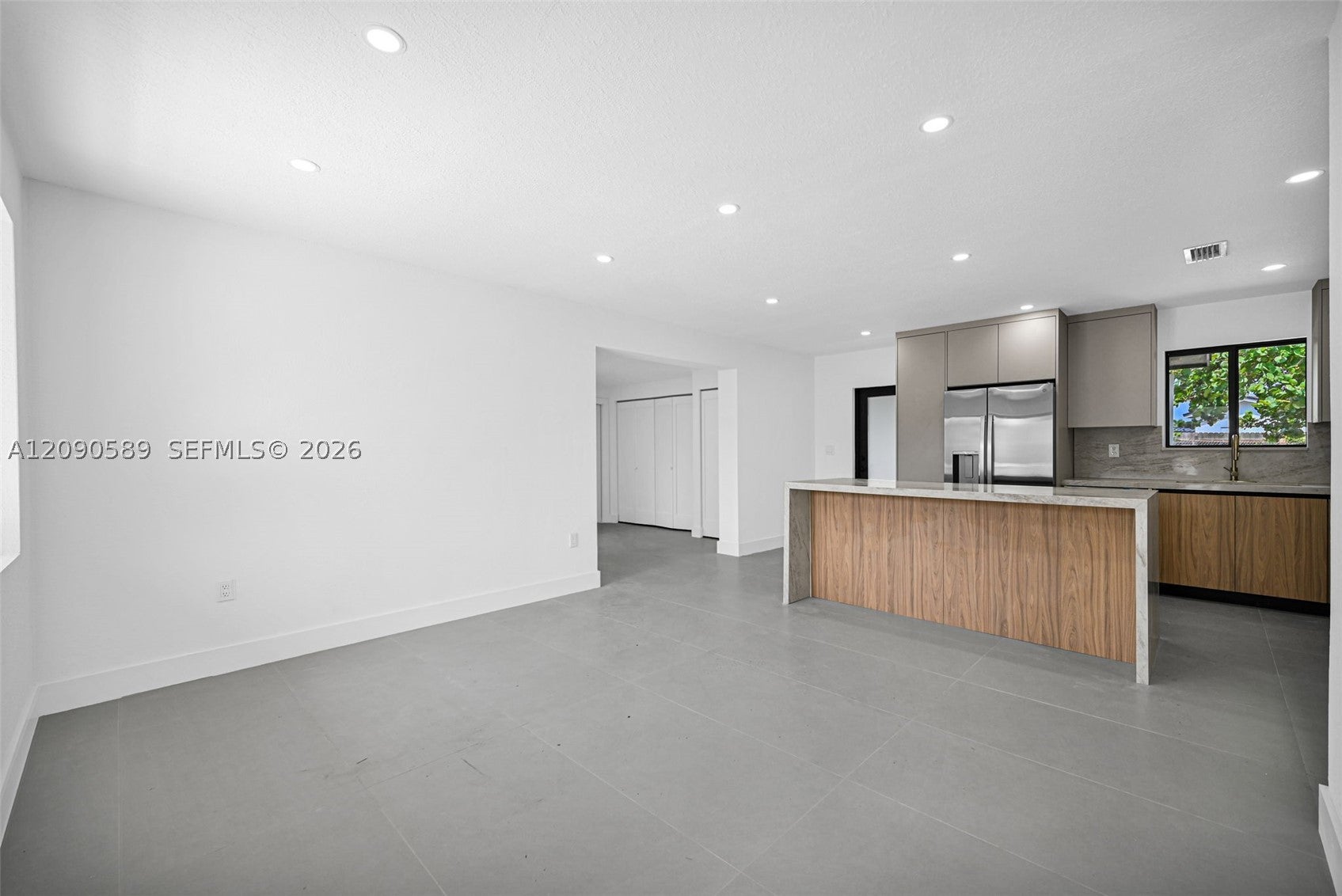 19301 NW 52nd Ave