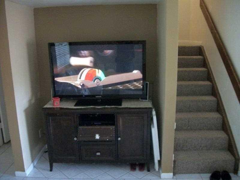 LA MAISON AT THE HAMMOCKS - Residential Lease