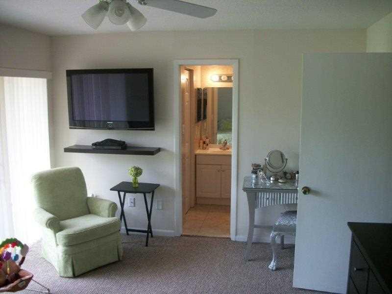 LA MAISON AT THE HAMMOCKS - Residential Lease