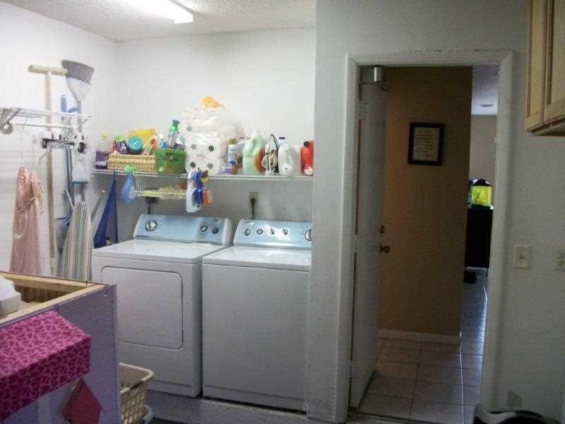 LA MAISON AT THE HAMMOCKS - Residential Lease