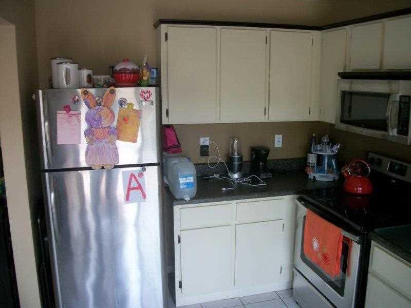 LA MAISON AT THE HAMMOCKS - Residential Lease