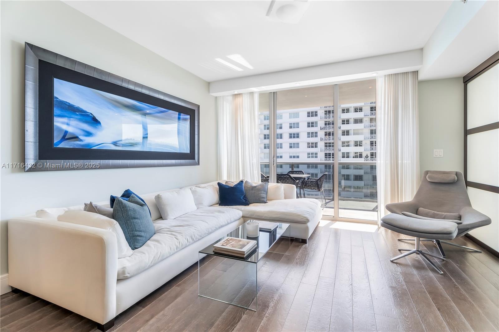 MEI CONDO - Residential