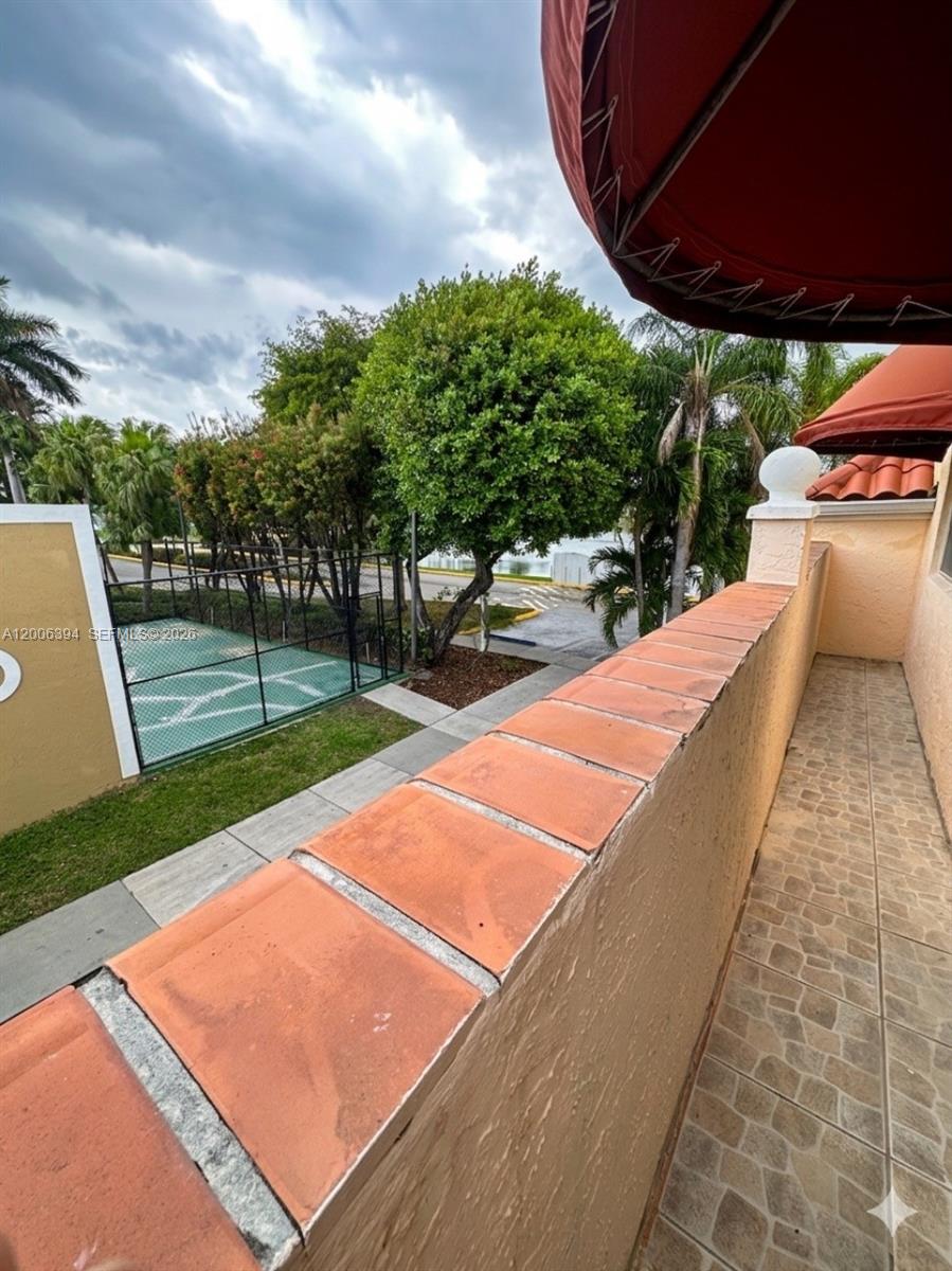 THE GABLES III TOWNHOMES - Residential Lease