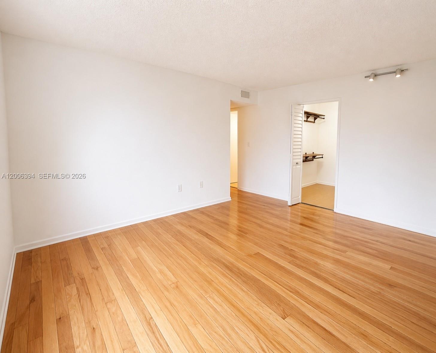 THE GABLES III TOWNHOMES - Residential Lease