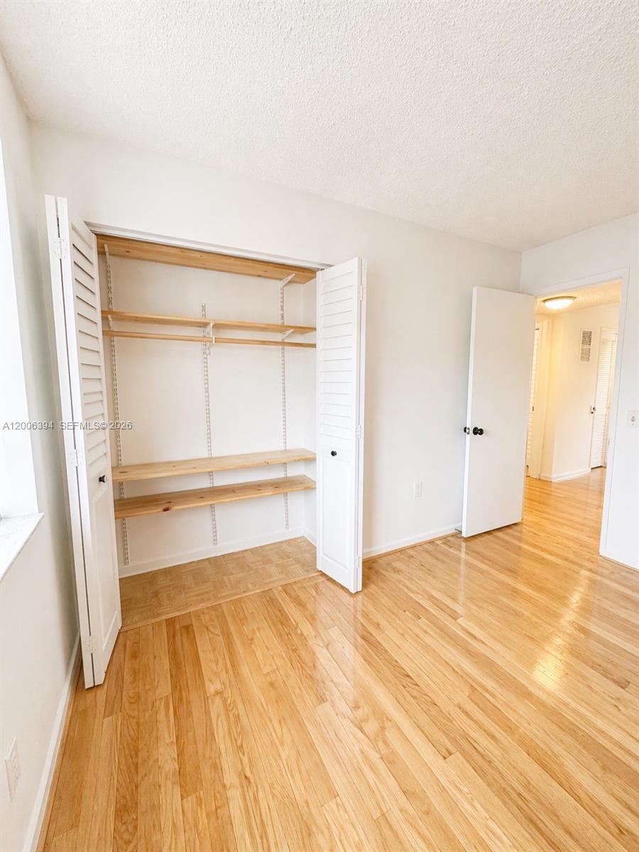 THE GABLES III TOWNHOMES - Residential Lease