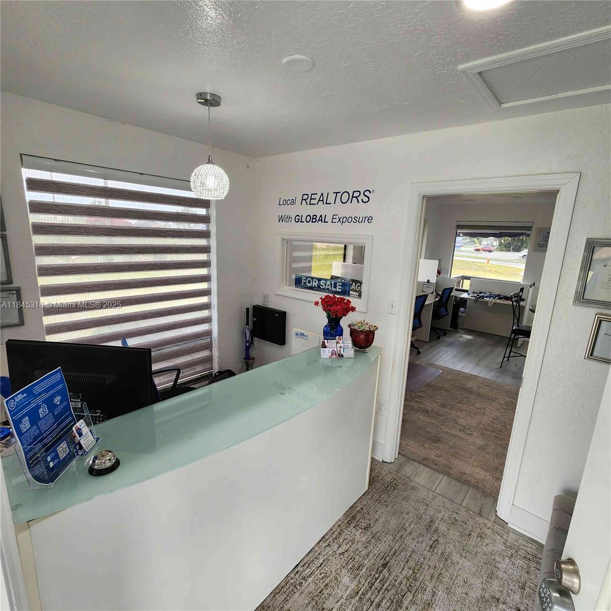 909 SW 10th St
