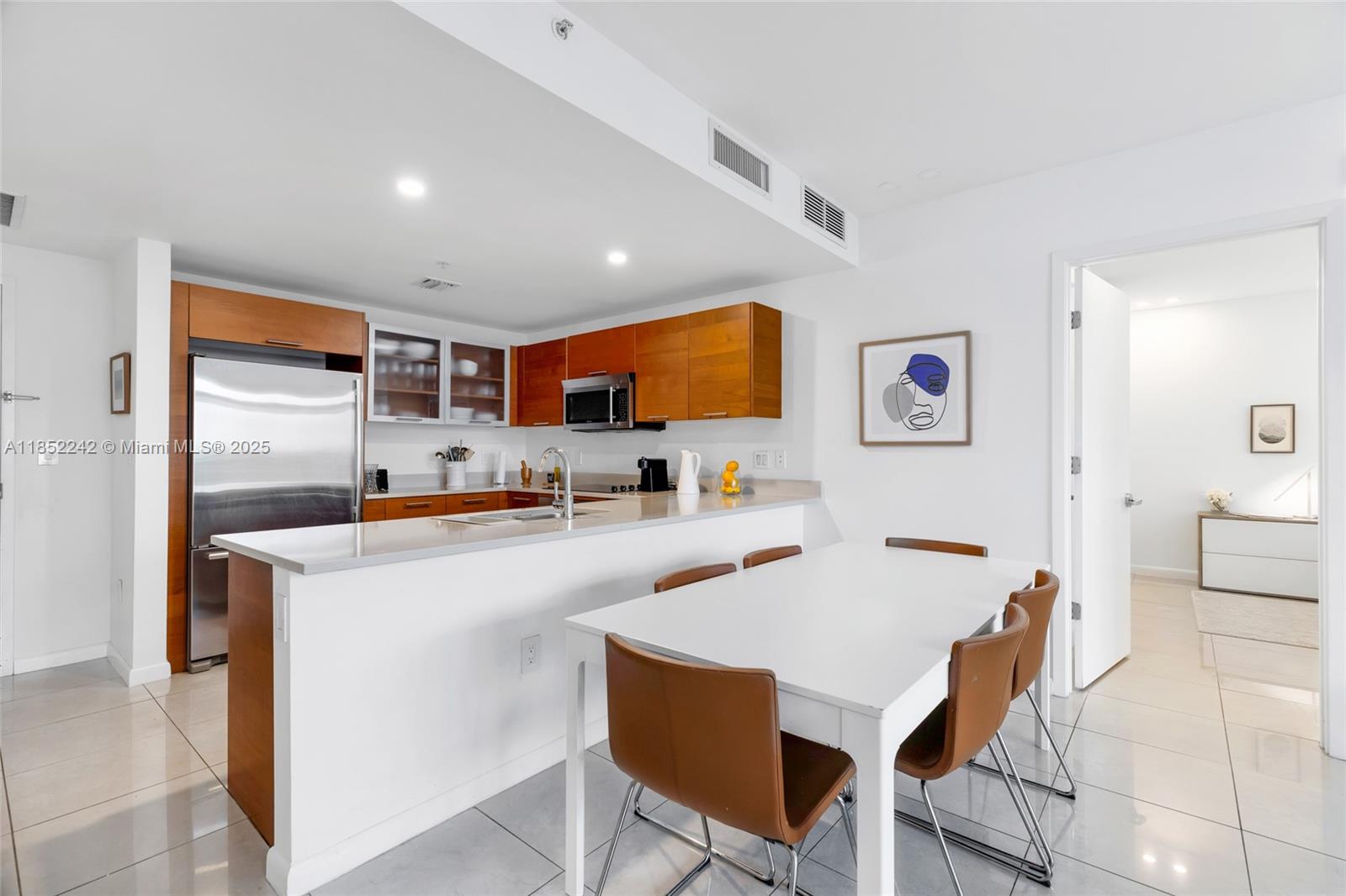 3250 NE 1st Ave 605