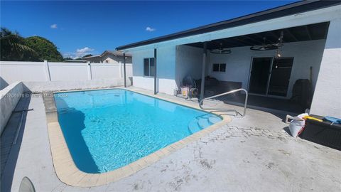 A home in Lauderdale Lakes