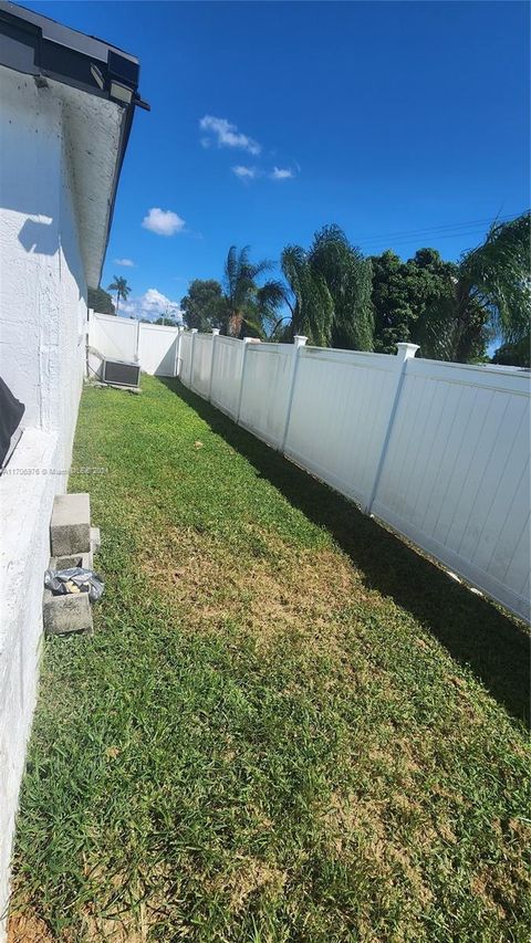 A home in Lauderdale Lakes